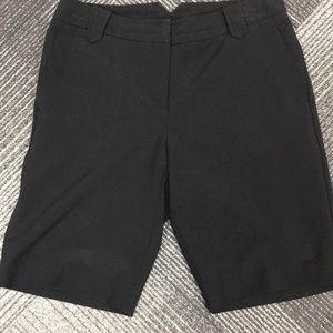 Worthington Black rayon Bermuda shorts size 4